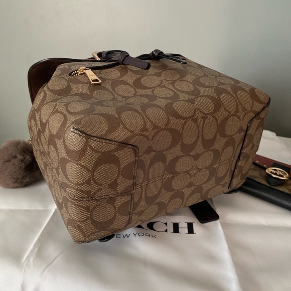 Coach Kleo backpack with matching wallet - Picture 7 of 11